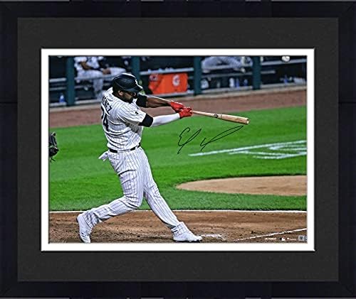 Uokvireni Eloy Jimenez Chicago White Sox Autographed 16 x 20 udarajući fotografiju - Autografirane MLB fotografije