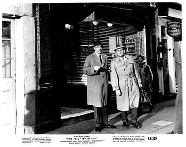 Uplašeni grad iz 1962. godine originalni 8x10 fotografija Sean Connery u šeširu i kaputu