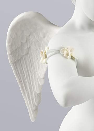 Lladró nebesko srce anđeo figurica. Lik porculanskog anđela.