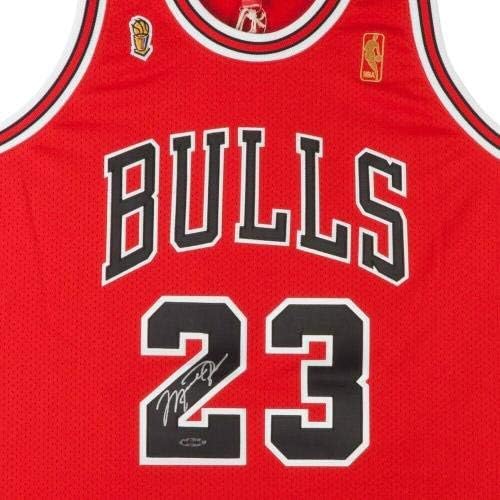 Michael Jordan potpisao 1996-97. Mitchell & Ness Bulls Red Jersey NBA Finals UDA - Autografirani NBA dresovi