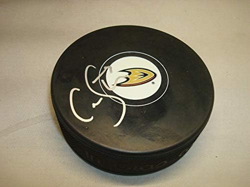 Kleiton Stoner potpisao je hokejaški pak Anaheim Ducks s 1A-NHL Pakom s autogramom